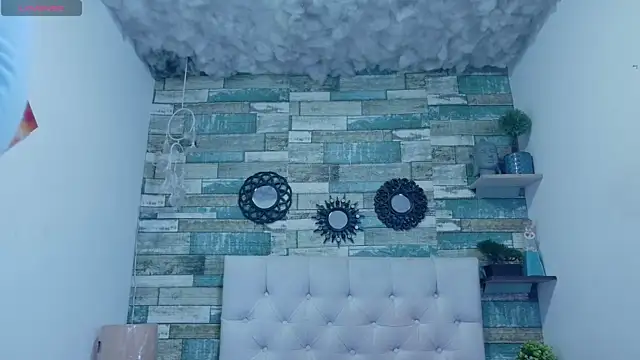 Snapshot of Skylernaomi chatting on April 2026 01:13:01 PM Skylernaomi online show from April 2026 01:13:01 PM