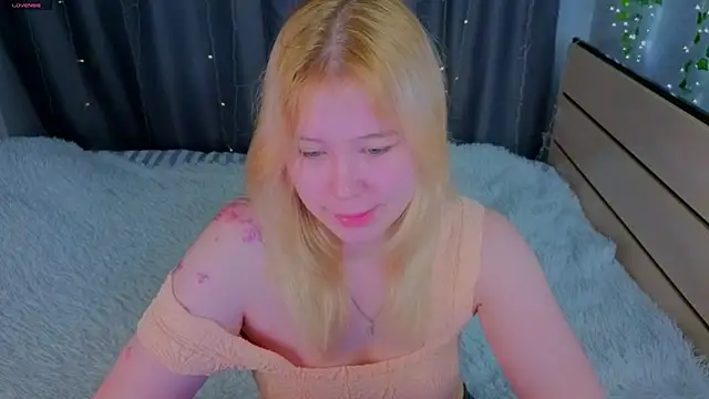 unburnedgirl online show from June 2026 04:04:02 PM