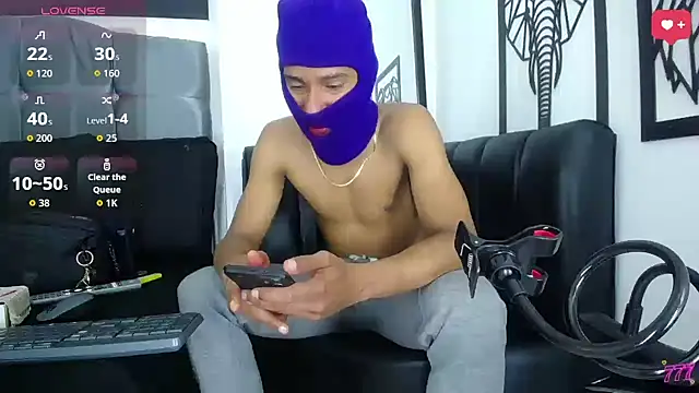Snapshot of big_cock2016 chatting on April 2026 08:57:01 PM big cock2016 online show from April 2026 08:57:01 PM