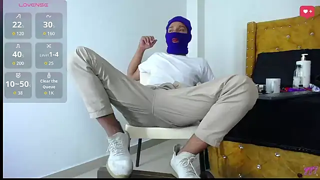 Snapshot of big_cock2016 chatting on April 2026 04:43:02 AM big cock2016 online show from April 2026 04:43:02 AM