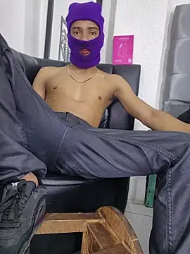 Snapshot of big_cock2016 chatting on May 2026 09:23:02 PM big cock2016 online show from May 2026 09:23:02 PM