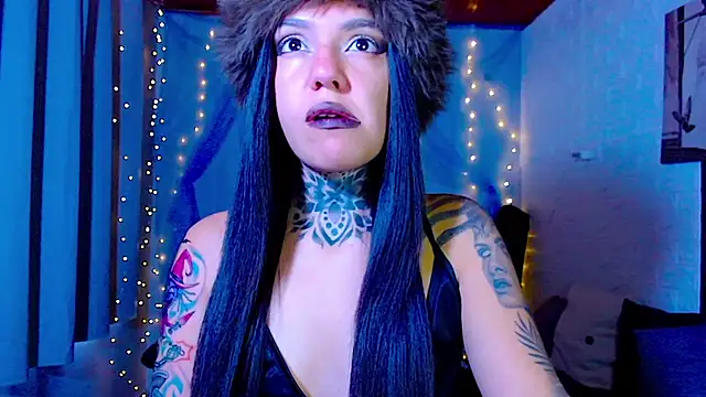 Snapshot of LannieGonzales chatting on May 2026 12:43:02 PM LannieGonzales online show from May 2026 12:43:02 PM