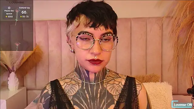 Luana fiore online show from April 2026 12:19:02 PM