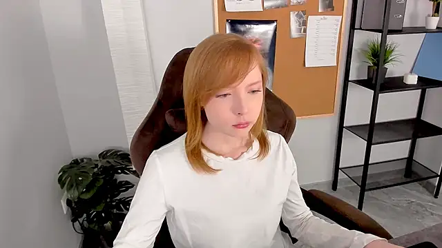 CherryCrushLove online show from April 2026 05:58:01 AM