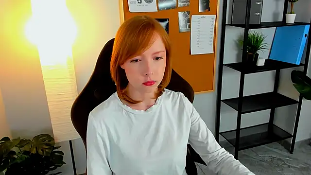 CherryCrushLove online show from May 2026 06:08:01 AM