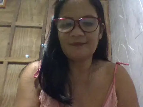 PinayZaira online show from May 2026 08:28:02 PM