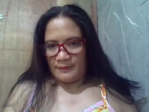 PinayZaira online show from May 2026 11:33:02 PM