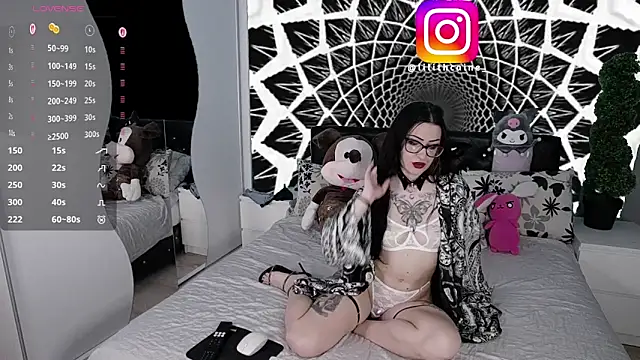 Lilithcaine online show from May 2026 04:45:01 PM