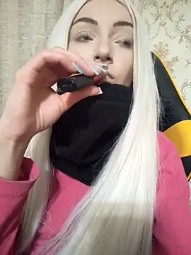 Snapshot of LaDaini chatting on March 2026 05:57:02 PM LaDaini online show from March 2026 05:57:02 PM