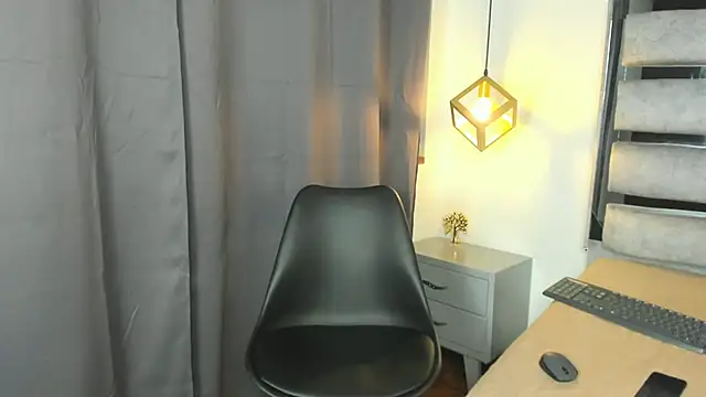 Alantaylorr  online show from July 2026 04:28:02 AM