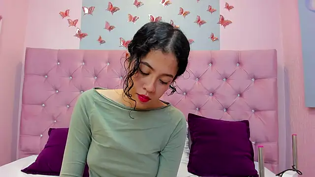 Snapshot of Kaira_luxury chatting on June 2026 03:07:01 AM Kaira luxury online show from June 2026 03:07:01 AM
