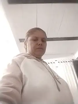 Zafiro MD online show from July 2026 01:40:01 AM