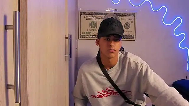 dante martinez online show from April 2026 09:28:02 PM
