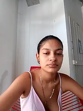 Lyra Siren online show from April 2026 07:07:02 PM