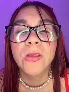 Snapshot of TiffanySton chatting on April 2026 02:09:01 AM TiffanySton online show from April 2026 02:09:01 AM