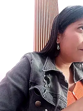 Snapshot of SofiaMendez1_ chatting on April 2026 04:22:01 PM SofiaMendez1 online show from April 2026 04:22:01 PM