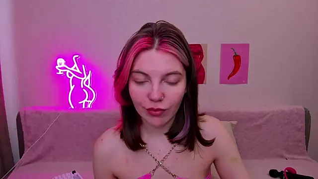 Marie Reyess online show from April 2026 03:24:01 AM