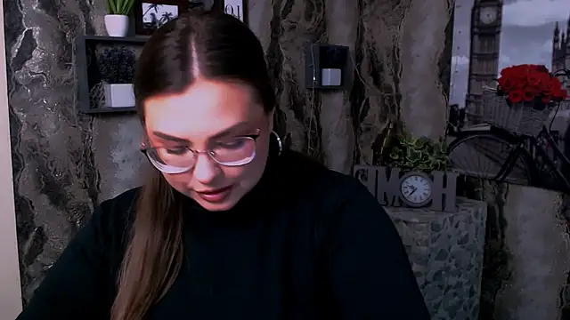 AminaSoul  online show from April 2026 07:03:02 AM