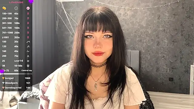 Snapshot of EmilyEmbears chatting on May 2026 06:42:01 AM EmilyEmbears online show from May 2026 06:42:01 AM