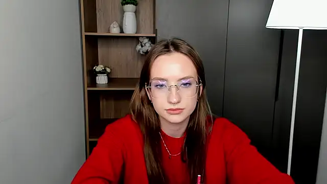 Snapshot of MallieHinsch chatting on April 2026 11:30:02 AM MallieHinsch online show from April 2026 11:30:02 AM