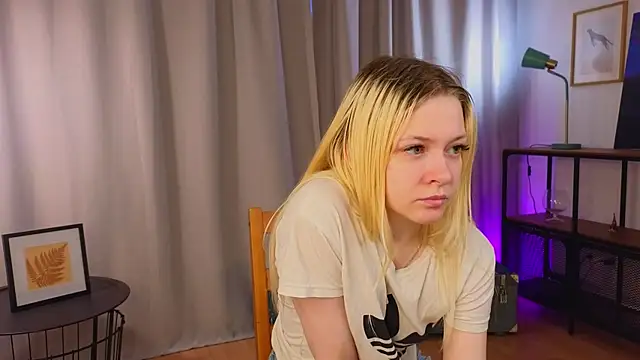 OliviaCaffery online show from May 2026 04:12:02 PM