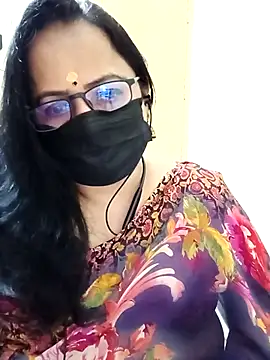 Snapshot of monisha_cam chatting on April 2026 05:37:01 PM monisha cam online show from April 2026 05:37:01 PM