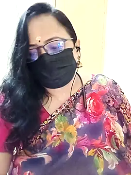 Snapshot of monisha_cam chatting on April 2026 02:04:02 PM monisha cam online show from April 2026 02:04:02 PM