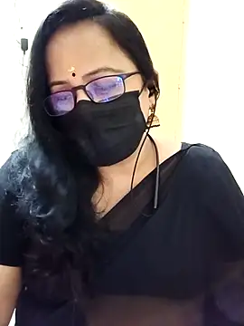 Snapshot of monisha_cam chatting on April 2026 06:13:02 PM monisha cam online show from April 2026 06:13:02 PM