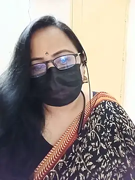 Snapshot of monisha_cam chatting on June 2026 05:39:01 PM monisha cam online show from June 2026 05:39:01 PM