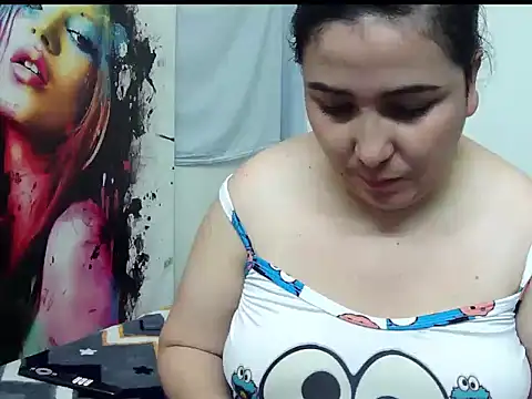 Snapshot of ZoeThorner chatting on April 2026 12:17:02 PM ZoeThorner online show from April 2026 12:17:02 PM