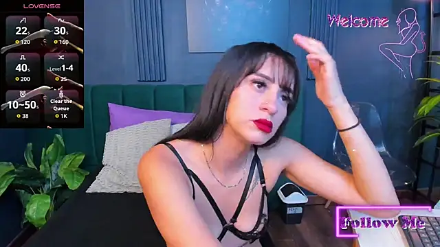 Alicecoule  online show from May 2026 11:37:01 AM