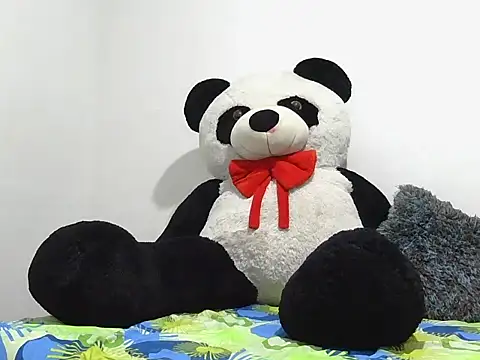 Snapshot of catalella898 chatting on April 2026 11:48:01 PM catalella898 online show from April 2026 11:48:01 PM