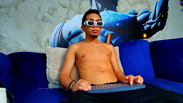 Snapshot of enzo_soto chatting on April 2026 11:09:02 PM enzo soto online show from April 2026 11:09:02 PM