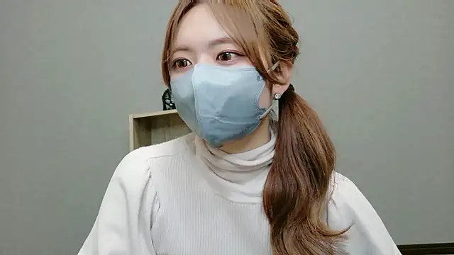 Snapshot of YUA_0425 chatting on May 2026 05:54:02 PM YUA 0425 online show from May 2026 05:54:02 PM