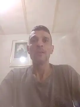 Guillelp online show from June 2026 12:32:02 AM
