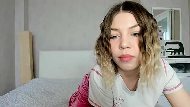 Snapshot of uma_like chatting on April 2026 02:27:02 AM uma like online show from April 2026 02:27:02 AM