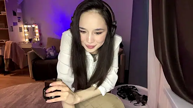 Elizabetswan online show from May 2026 12:41:01 AM