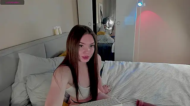 Aphrodite Portman online show from May 2026 08:21:02 AM