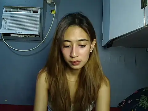 Raesoleil online show from April 2026 11:30:02 AM