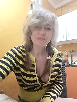 Snapshot of TaynaSecret chatting on April 2026 08:28:02 PM TaynaSecret online show from April 2026 08:28:02 PM