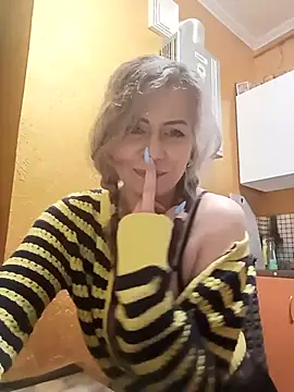 Snapshot of TaynaSecret chatting on April 2026 08:32:02 PM TaynaSecret online show from April 2026 08:32:02 PM