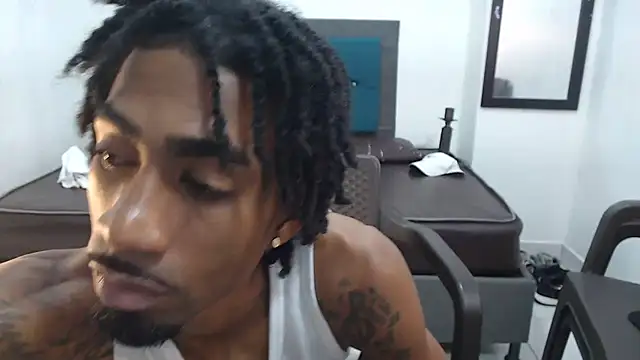 Snapshot of burrodelacosta chatting on April 2026 01:34:01 AM burrodelacosta online show from April 2026 01:34:01 AM