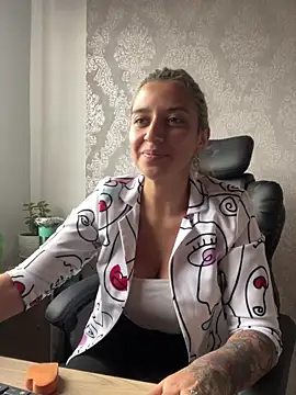 Isabella varella- online show from June 2026 12:53:02 PM