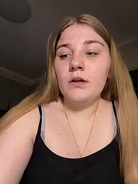 Flowers454 online show from April 2026 10:07:02 PM