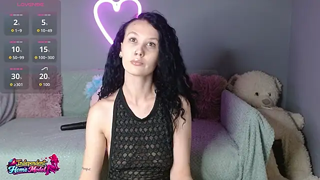 Snapshot of Bea_doll chatting on July 2026 01:24:02 AM Bea doll online show from July 2026 01:24:02 AM