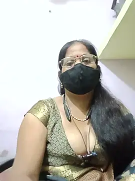 Snapshot of SEEMA_012 chatting on June 2026 04:46:02 AM SEEMA 012 online show from June 2026 04:46:02 AM