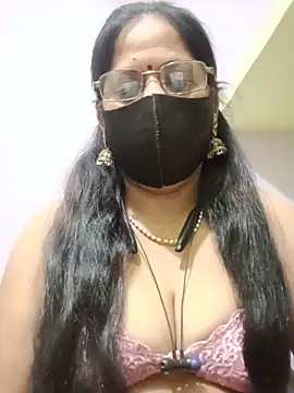 Snapshot of SEEMA_012 chatting on June 2026 09:14:01 AM SEEMA 012 online show from June 2026 09:14:01 AM
