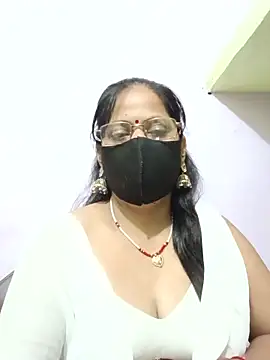 Snapshot of SEEMA_012 chatting on July 2026 07:43:01 AM SEEMA 012 online show from July 2026 07:43:01 AM