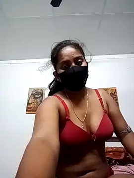 SWEETI HORNY50 online show from May 2026 04:46:02 PM