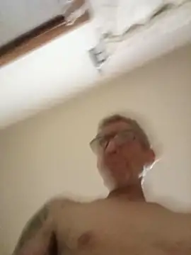 Snapshot of chris-sbh11 chatting on May 2026 01:34:01 AM chris-sbh11 online show from May 2026 01:34:01 AM